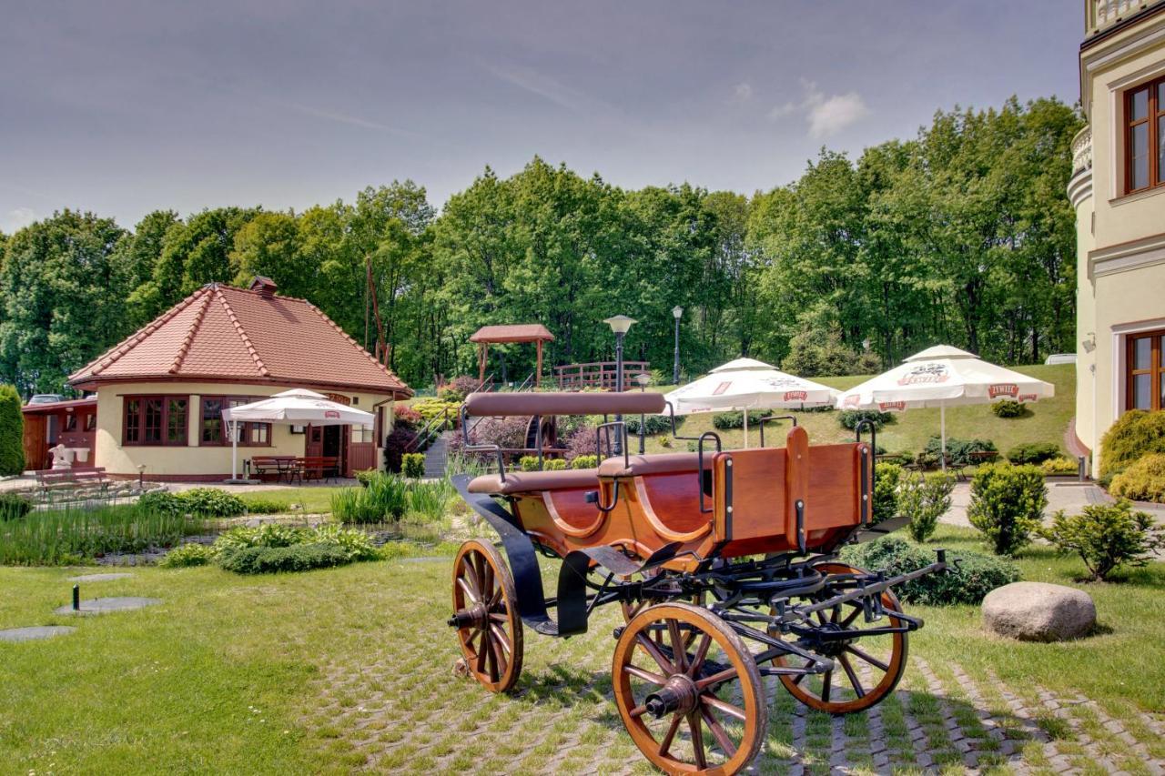 Zajazd Zlota Iglica Pogrzebien Extérieur photo