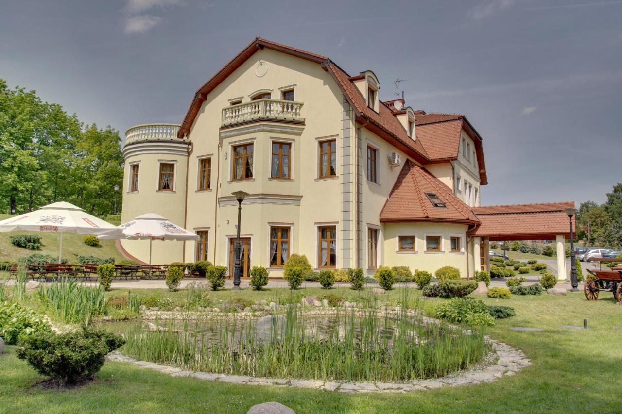 Zajazd Zlota Iglica Pogrzebien Extérieur photo